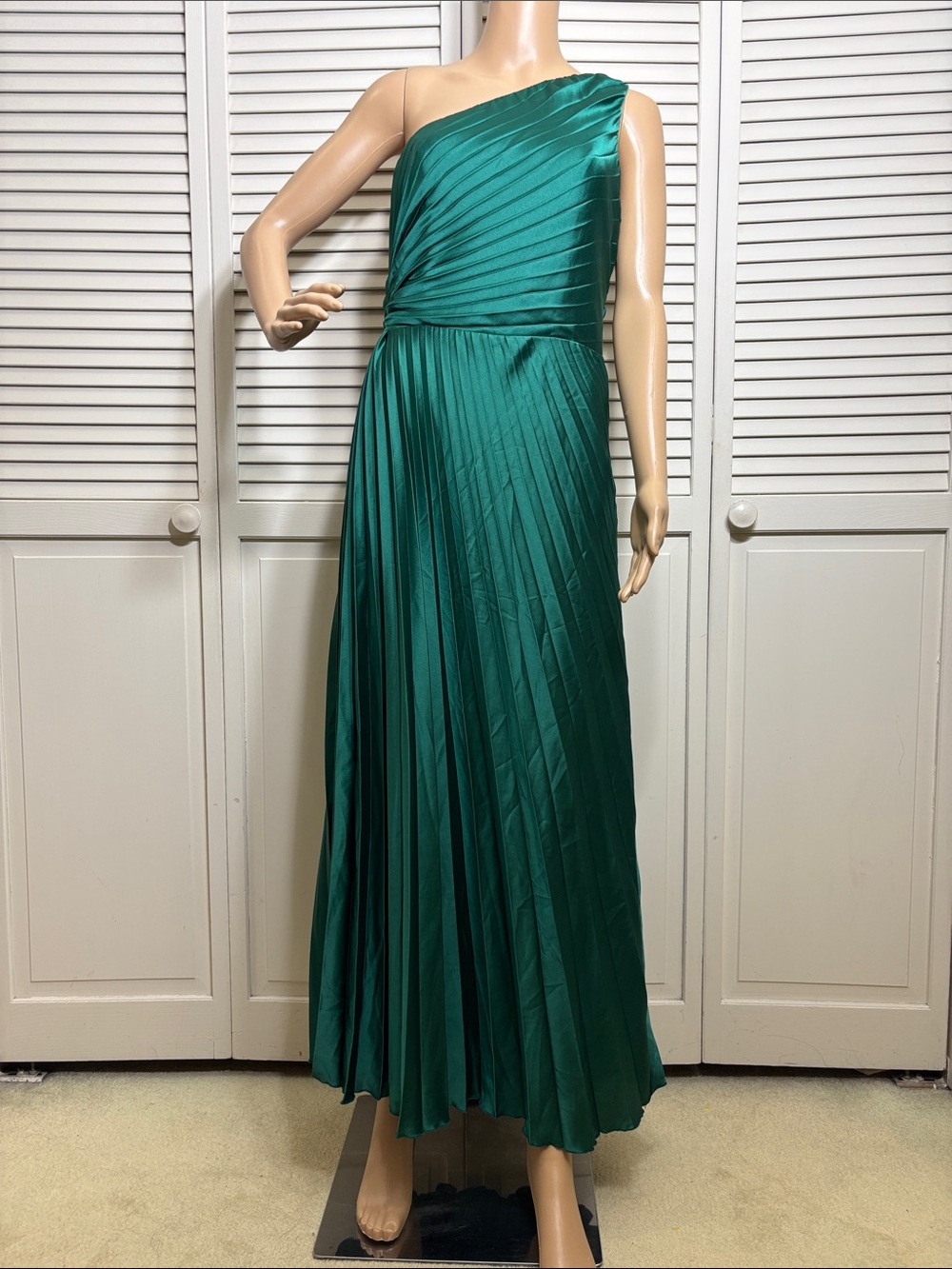 Abercrombie & Fitch Giselle Pleated One-Shoulder Midi Satin Green Dress Medium - Picture 4 of 16